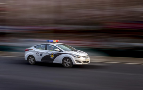 警车1.png