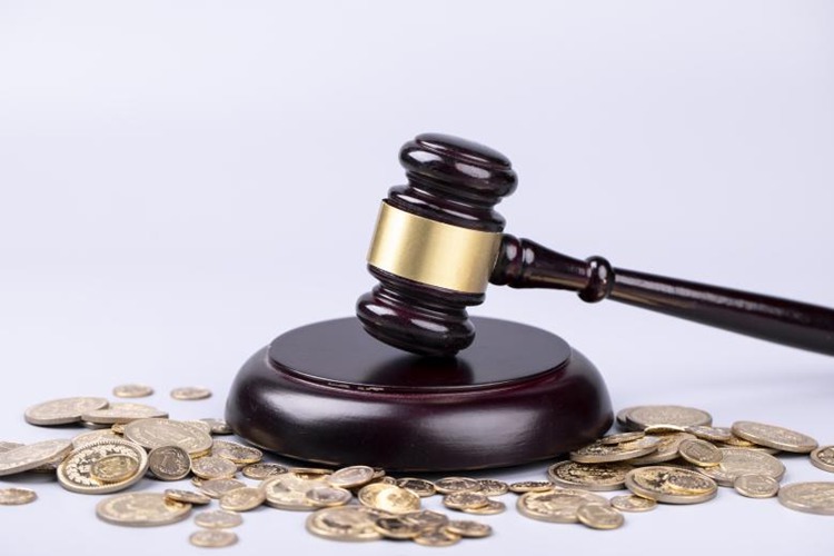 冠领律师担任上海浦东新区一起刑事案件辩护人，依法助被告人获缓刑