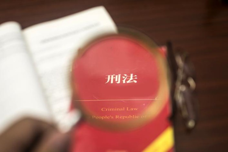 与同事发生冲突故意伤害，冠领律师依法辩护助嫌疑人获不起诉决定