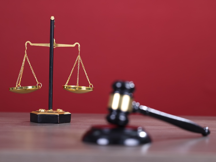 冠领律师代理陕西渭南财产损害赔偿责任纠纷案二审皆胜