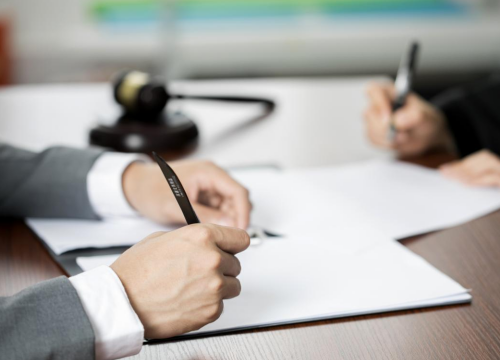 妻子的百万秘密债务压垮婚姻，冠领律师仅用7天助男方“无债”离婚并获抚养权-2